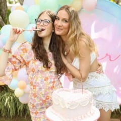 Modelo Schynaider Moura ao lado da filha, Anne-Maria Garnero, de 16 anos — Foto: Reprodução/Instagram

