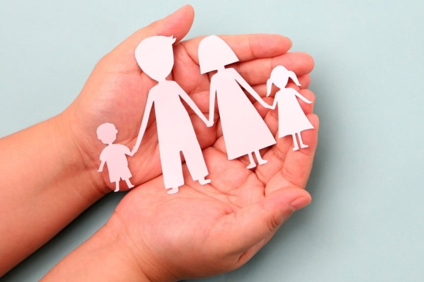 Descubra como reconhecer os sinais de alienação parental e proteja as crianças de manipulações psicológicas. A convivência familiar saudável é essencial.