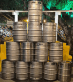 Café com Arte vai distribuir 13 barris de chope grátis em comemoração à condenação de Bolsonaro