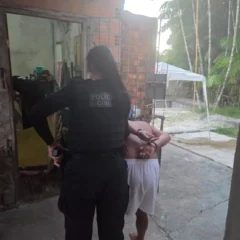 Polícia Civil prende investigado na Ilha de Outeiro, em Belém, na manhã desta terça-feira (23)