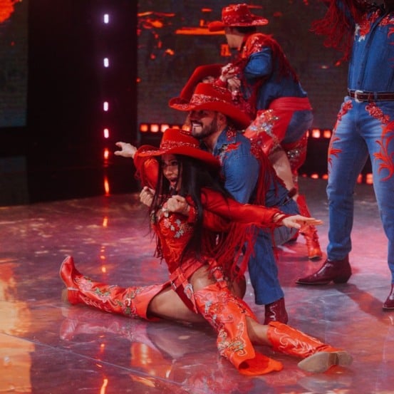 Gracyanne, que dança com paraense Linekee Ayres, sofre acidente e pode precisar sair do programa!
