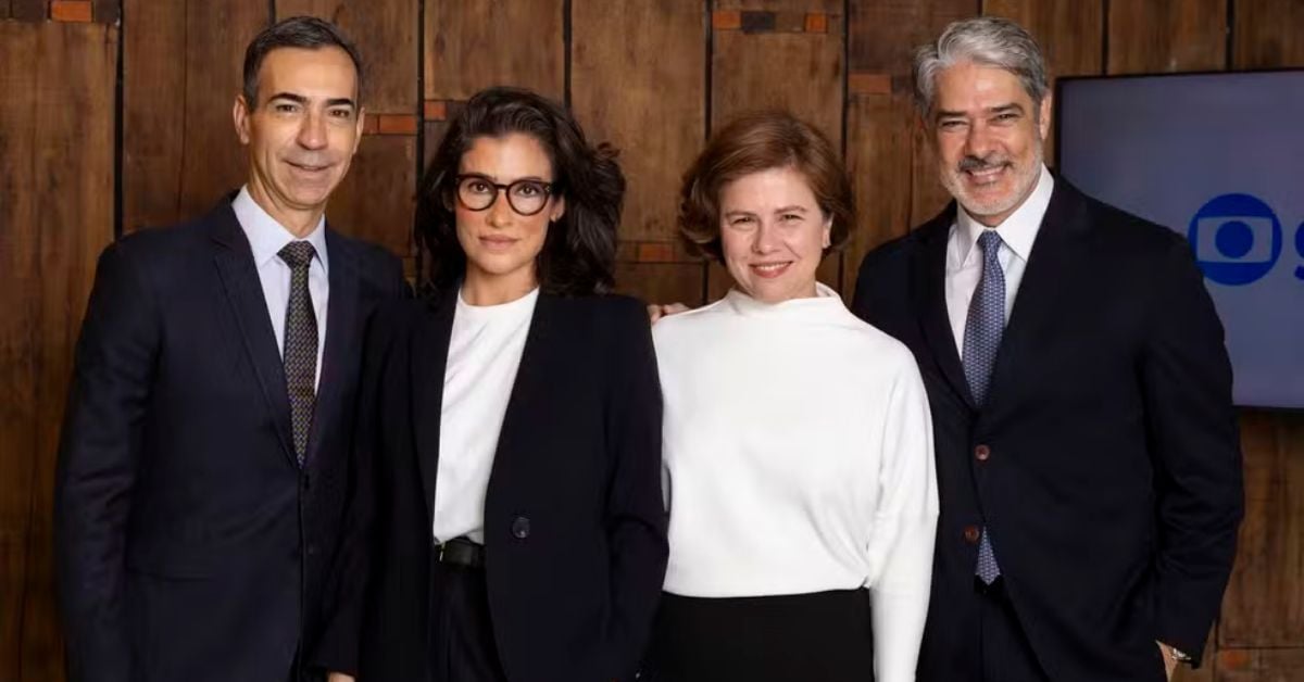 (Da esq. p/ dir.): César Tralli, Renata Vasconcellos, Cristiana Sousa Cruz e William Bonner — Foto: Divulgação/TV Globo