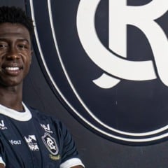 O jogador já começou a treinar e, mesmo sem condições para atuar por 90 minutos, pode ser uma novidade no próximo jogo - Foto: Samara Miranda/Remo