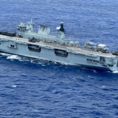 O Navio-Aeródromo Multipropósito (NAM) “Atlântico”, considerado o maior navio de guerra da América Latina, atracou no Porto de Belém,
