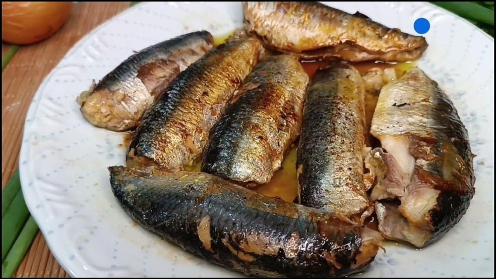 A sardinha na panela de pressão é um desses exemplos que unem praticidade e sabor