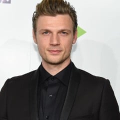 Nick Carter, do Backstreet Boys, enfrenta graves acusações de abuso sexual e transmissão de ISTs.