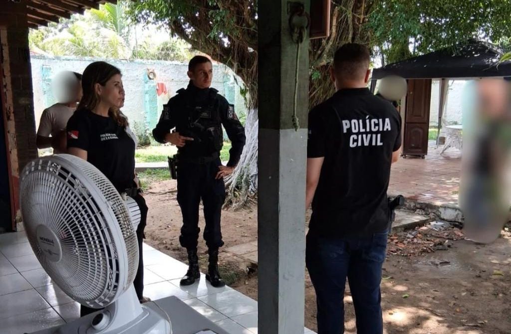 ⚠️ Adolescentes eram trancados e alimentados com comida estragada em clínica ilegal ⚠️ Adolescentes eram trancados e alimentados com comida estragada em clínica ilegal