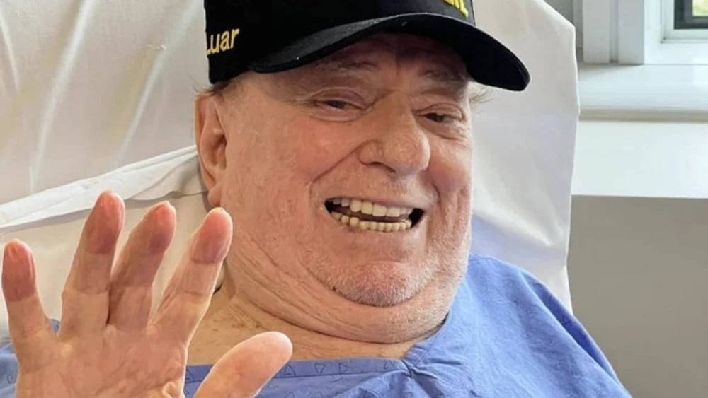 Raul Gil é internado em hospital de São Paulo após passar mal