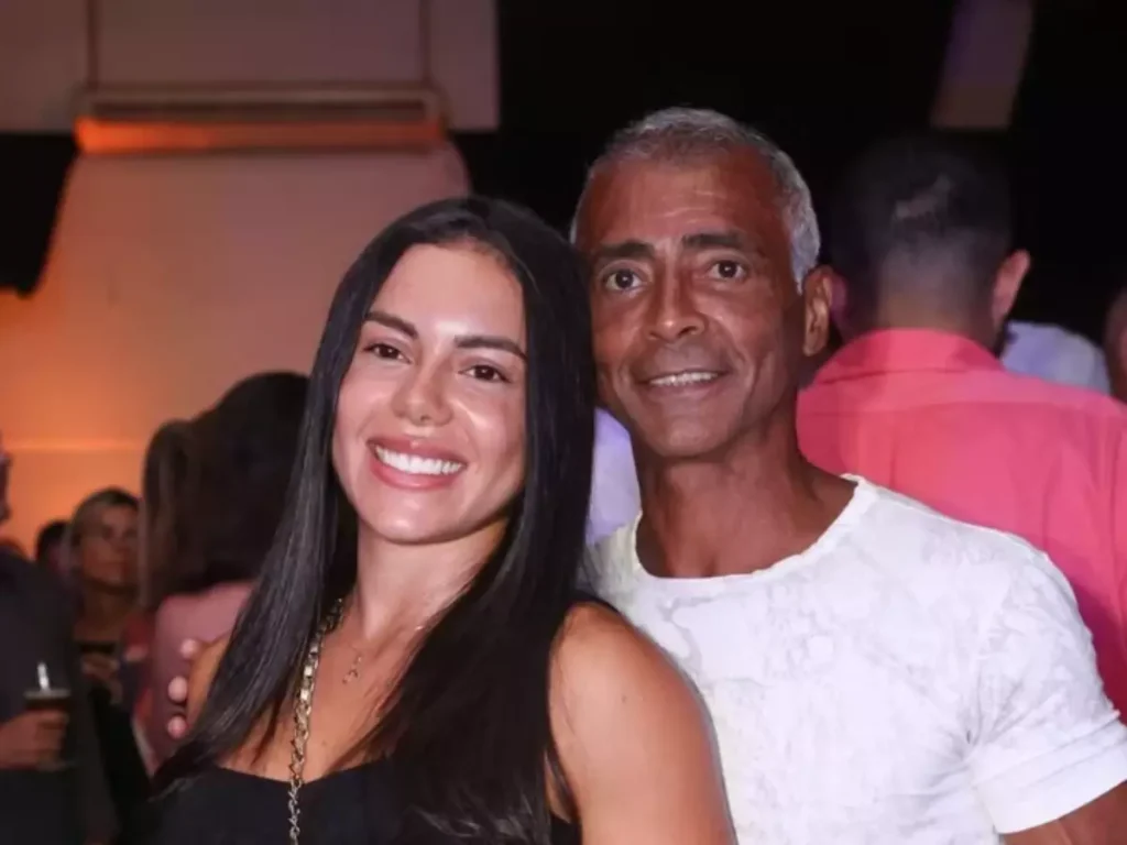 Alycia Gomes e Romário. Foto: Divulgação