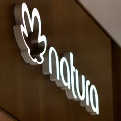 Natura enfrenta série de condenações por assédio moral, racismo e humilhação no trabalho