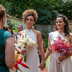 O último capítulo de Vale Tudo surpreende com reviravolta, mas não bate recordes de audiência. Descubra os detalhes e o impacto da novela na TV brasileira.