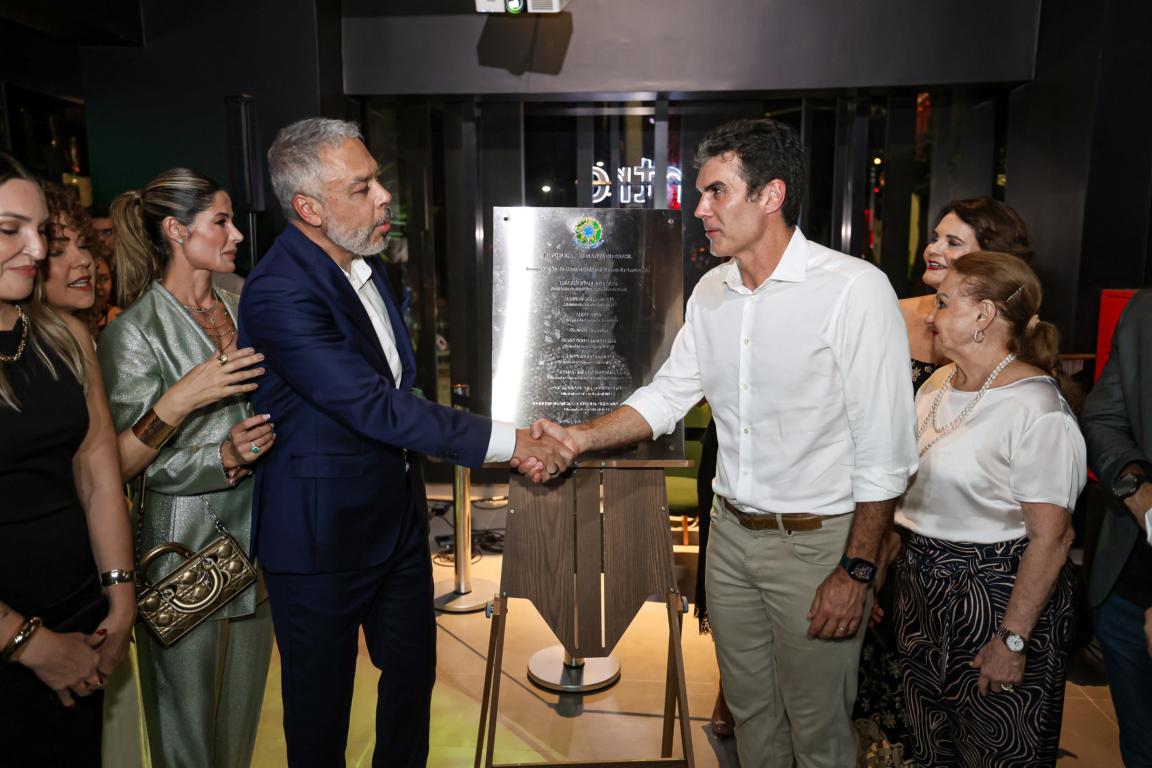A cerimônia de inauguração contou com a presença do governador Helder Barbalho, da primeira-dama Daniela Barbalho, do presidente do Banco da Amazônia, Luiz Lessa, além de autoridades, representantes do setor cultural e convidados.