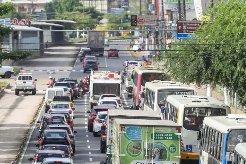 Fiscalização e campanhas educativas do Detran ajudaram a reduzir acidentes por avanço de sinal vermelho em diversas cidades paraenses.