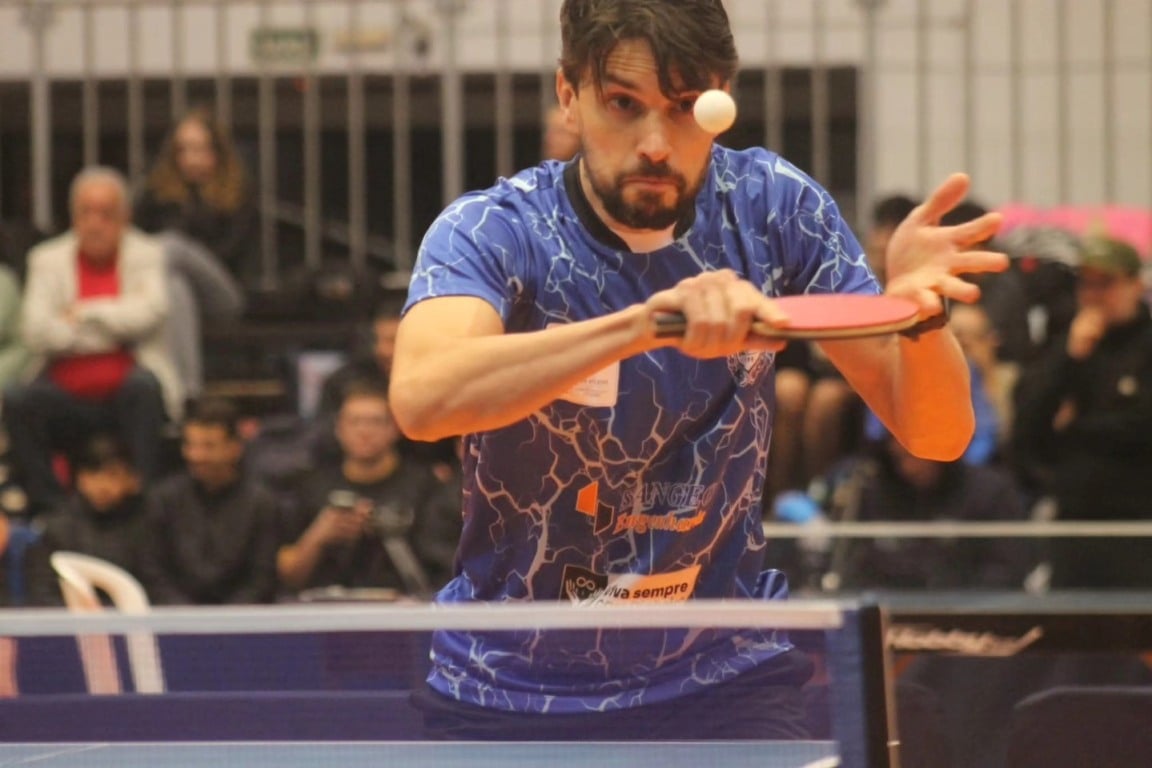 Rodrigo Pimpão troca os gramados pelas mesas e sonha com carreira no tênis de mesa