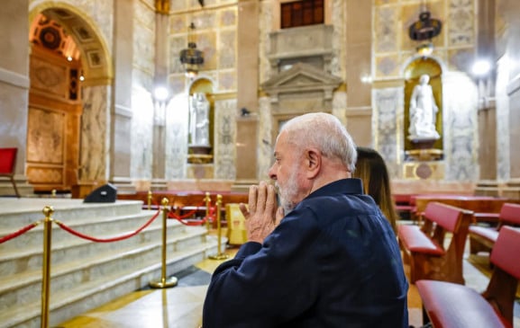 Presidente da República, Luiz Inácio Lula da Silva, e a Primeira-Dama da República, Janja Lula da Silva, durante visita à Basílica de Nossa Senhora de Nazaré. Belém (PA) Foto: Ricardo Stuckert / PR