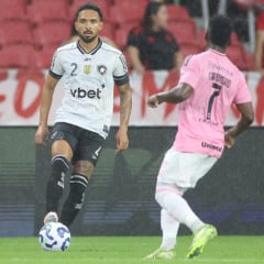 Internacional x Botafogo pelo Campeonato Brasileiro no Estadio Beira Rio. 04 de Outubro de 2025, Porto Alegre, RS, Brasil. Foto: Vitor Silva/Botafogo.