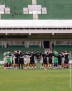 Mergulhado em dívidas e ameaçado de rebaixamento para a Série C, o Paysandu caminha para um fim de ano melancólico.