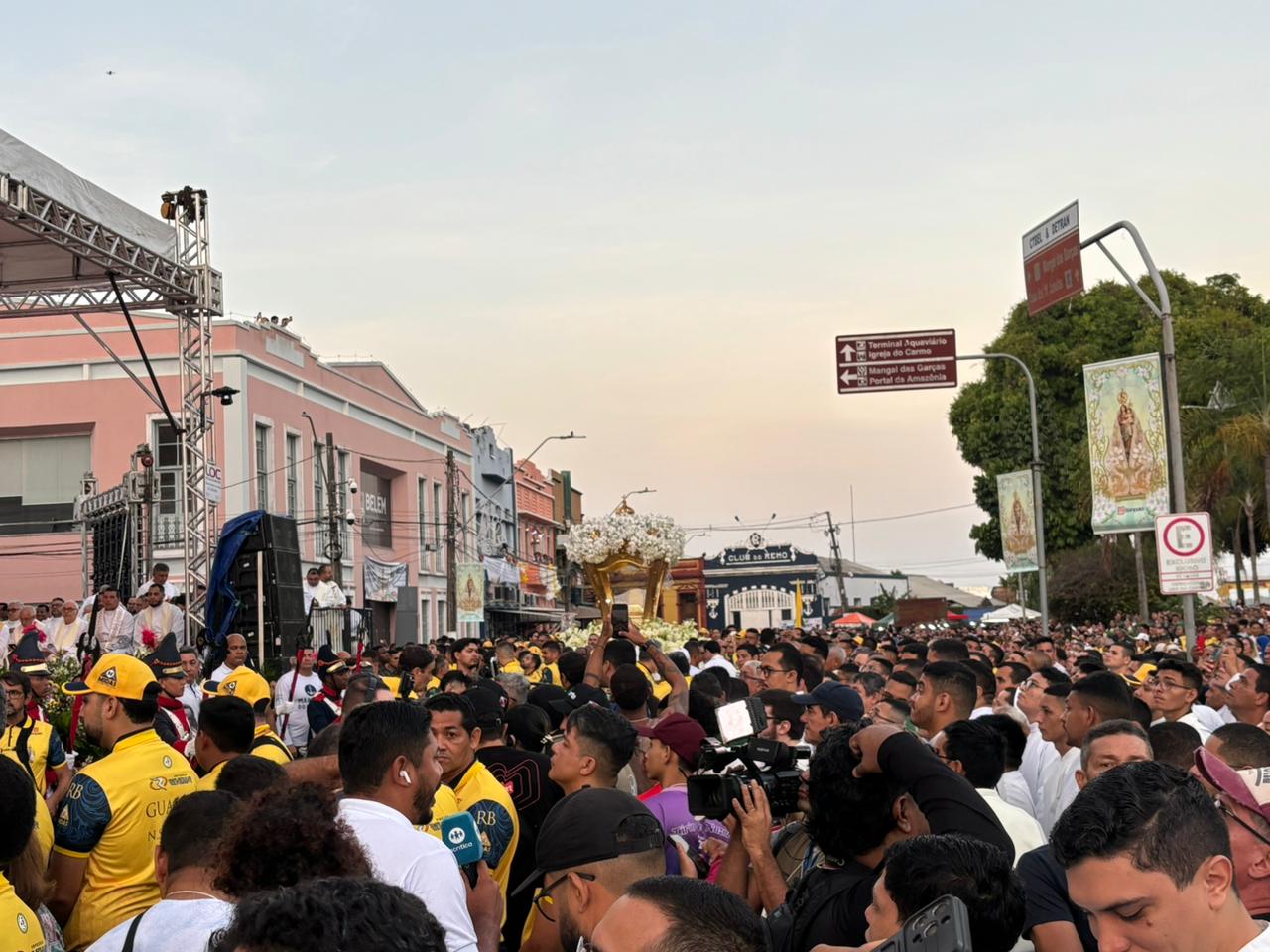 CÍRIO 2025 AO VIVO: saiba onde está a Berlinda de Nossa Senhora agora ...