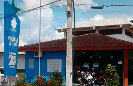 Denúncias apontam que cinco presos foram coagidos a manter relações sexuais com o policial.