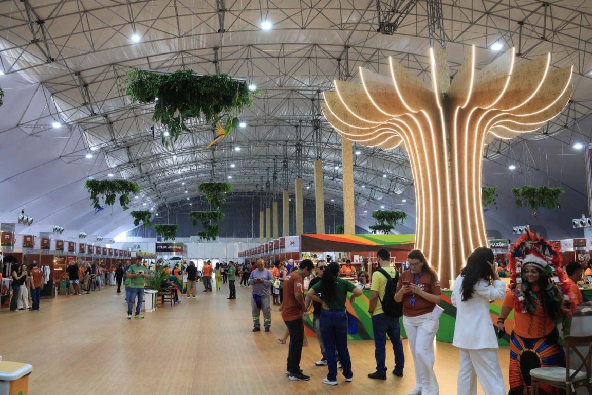 Abertura da Feira de Artesanato do Círio tem presença da Imagem Peregrina e autoridades