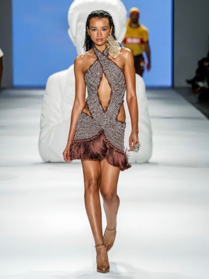 Modelo paraense Maria Carolina leva a força do Norte às passarelas do SPFW N60. Foto: Agência Foto Site
