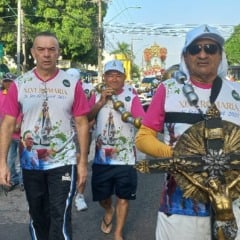 Os peregrinos de Castanhal, no nordeste do Pará, deram início nesta quarta-feira (8) à tradicional caminhada de romeiros até a Basílica de Nazaré