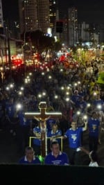 Procissão percorreu 5 km da Basílica Santuário até a Nova Doca, com destaque para a iluminação da imagem de Nossa Senhora de Nazaré.