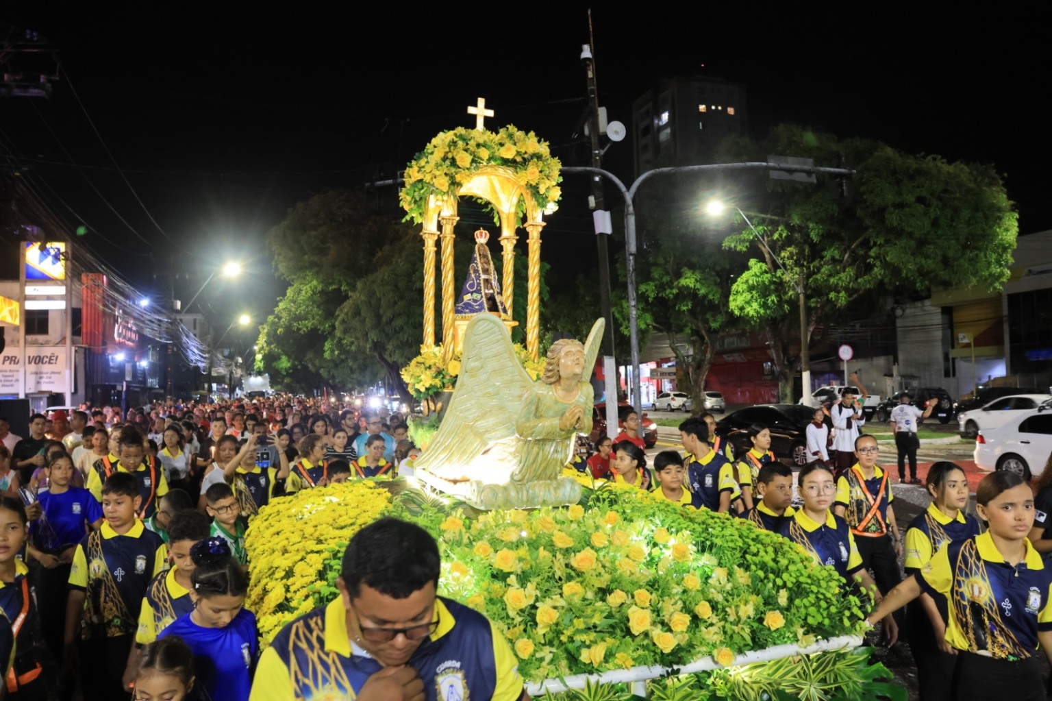 Procissão de Aparecida movimenta a Pedreira durante o Círio