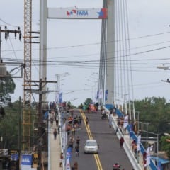 O Governo do Pará entregou neste sábado (18), às 10h, a nova ponte estaiada que liga os distritos de Icoaraci e Outeiro
