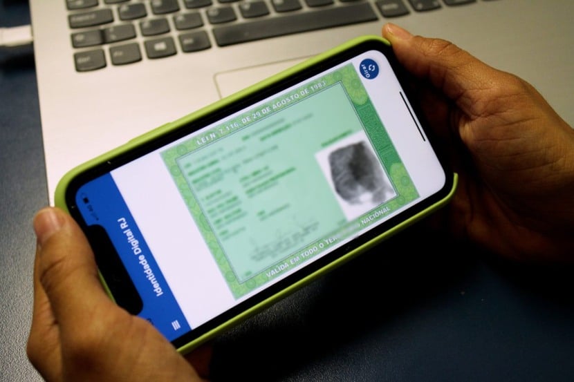A Carteira de Identidade Nacional (CIN), que, em versão impressa e digital. Foto: Divulgação / Detran-RJ
