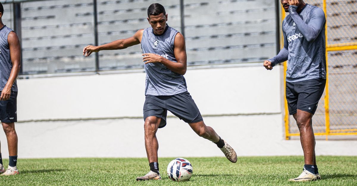 Pedro Rocha promete muito empenho para continuar balançando as redes e ajudar o Remo a subir de divisão - Foto: Samara Miranda/Remo