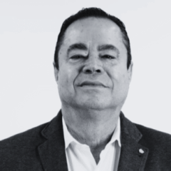 Antonio Eugênio Pacelli, 65, fundador da Fábrica de Velas Cigana, foi atingido a tiros dentro do escritório; caso é investigado como latrocínio e dois suspeitos foram presos, um deles funcionário do local.