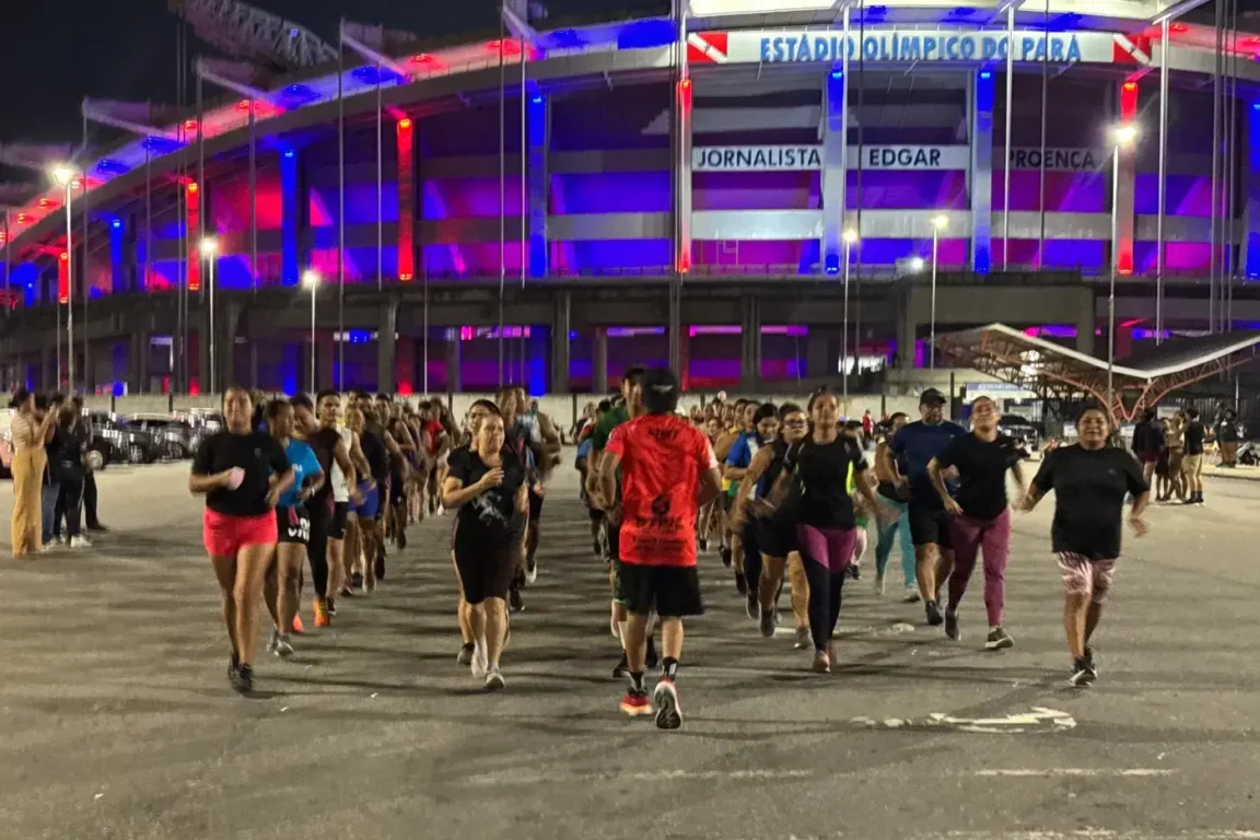 Mangueirão vira palco fitness: mais de mil participam de treino funcional