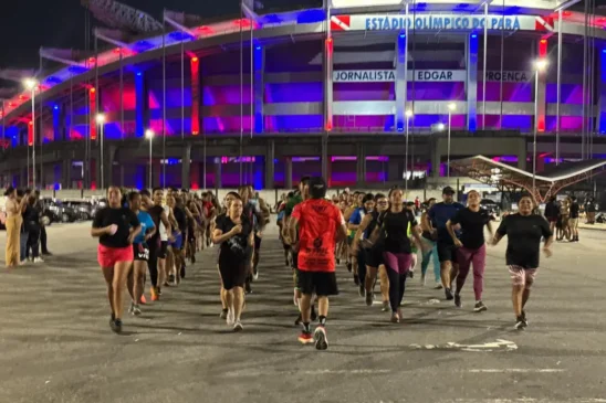 Mangueirão vira palco fitness: mais de mil participam de treino funcional