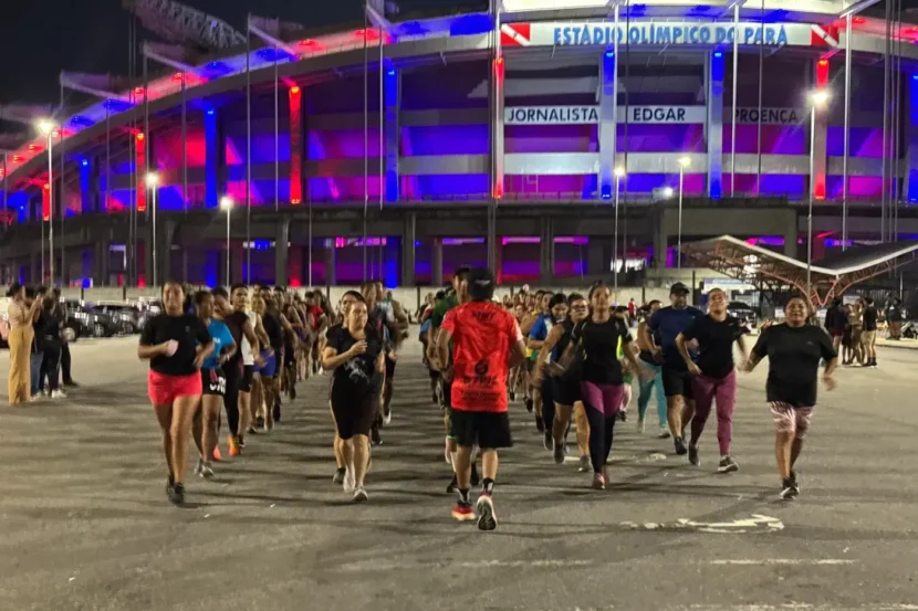 Mangueirão vira palco fitness: mais de mil participam de treino funcional