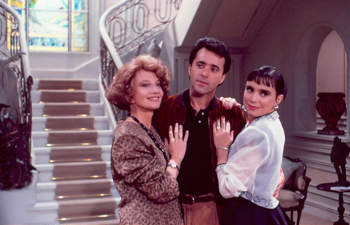 Glória Menezes (Laurinha), Tony Ramos (Edu) e Regina Duarte (Maria do Carmo) em 'Rainha da Sucata'. Foto: Divulgação / Globo