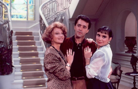 Glória Menezes (Laurinha), Tony Ramos (Edu) e Regina Duarte (Maria do Carmo) em 'Rainha da Sucata'. Foto: Divulgação / Globo