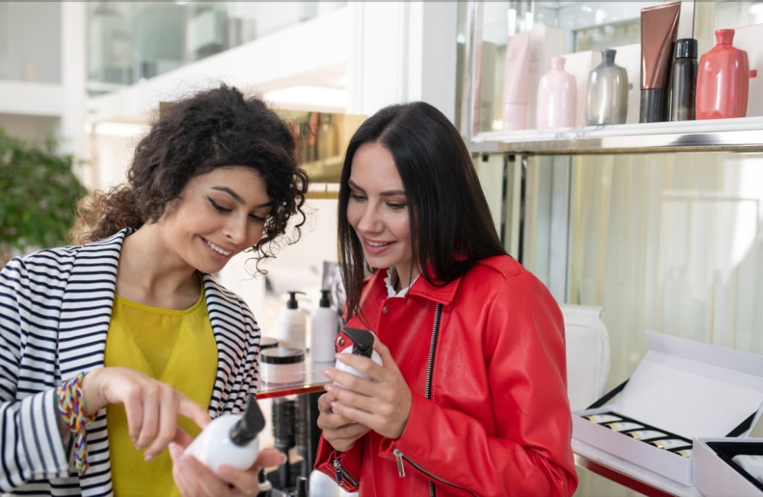Veja como ter uma renda extra na revenda de cosméticos
