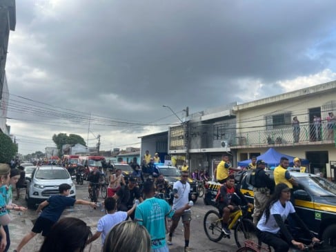 A imagem com a berlinda etsá em Ananindeua. Foto: Débora Costa