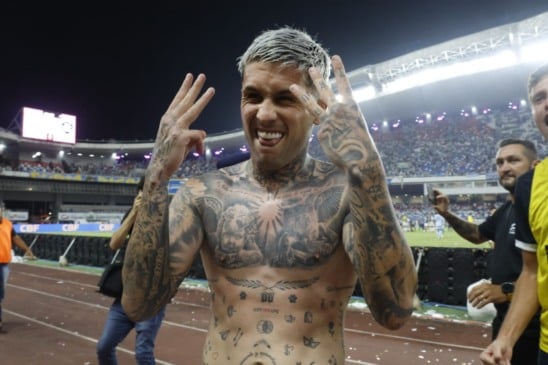 O uruguaio entrou para decidir o jogo. Foto: Irene Almeida
