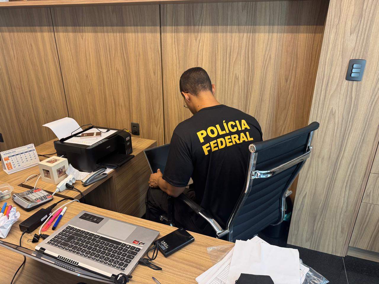 PF investiga desvio de R$ 150 milhões na gestão de Edmilson Rodrigues em Belém PF investiga desvio de R$ 150 milhões na gestão de Edmilson Rodrigues em Belém