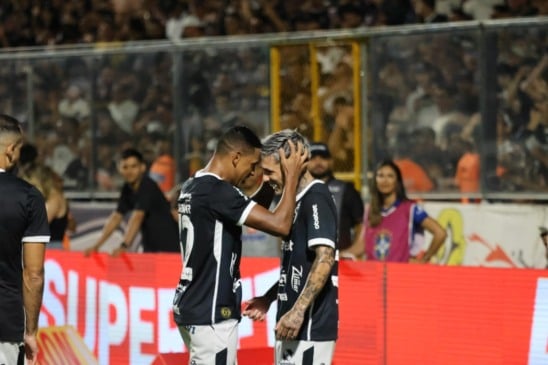 Pedro Rocha e Diego Hernández destruíram a partida. Foto: Wagner Almeida