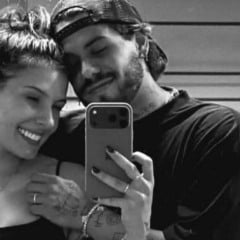 Mesmo negando namoro, dupla aumenta mistério com selfie na academia. Foto: reprodução.