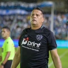 Paysandu enfrenta ex demitido em duelo decisivo na rodada 33