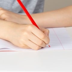 “Haja” ou “aja”: a letra muda tudo - até o sentido. Foto: Reprodução / Vejaa - Freepik
