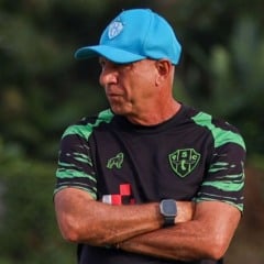 Números apontam quase 95% de chance de rebaixamento, mas o técnico Márcio Fernandes segue agarrado à esperança de salvação - Foto: Jorge Luis Totti/PSC