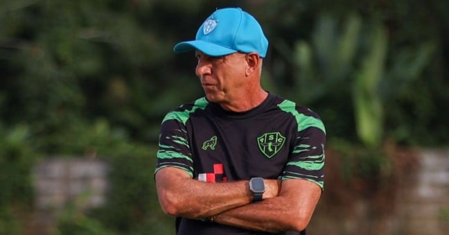 Números apontam quase 95% de chance de rebaixamento, mas o técnico Márcio Fernandes segue agarrado à esperança de salvação - Foto: Jorge Luis Totti/PSC