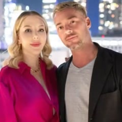Marido de Katherine Ryan detalha efeito inusitado de lesão na virilha