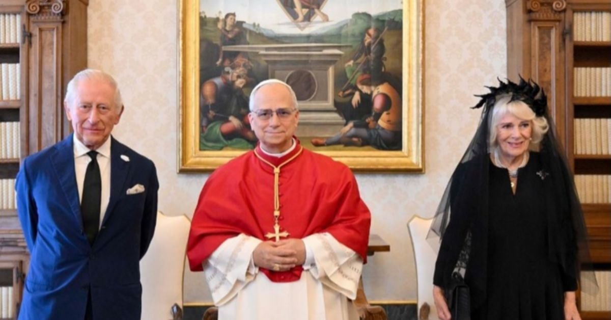FOTOS - Rei Charles III e papa Leão XIV rezam juntos no Vaticano