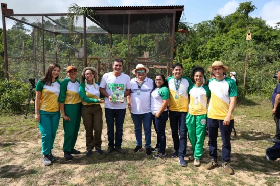 Soltura de 15 ararajubas em parque de Belém abre capítulo simbólico na COP30